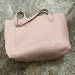 Leather pink handbag